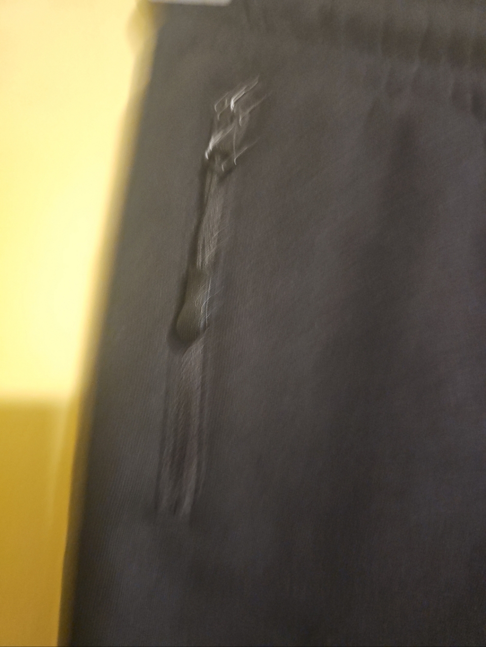NWT Vively Boys Size XS(5) Black Jogger Sweatpants 2 Leg + 3 Zip Pockets Nice! - Picture 3 of 10